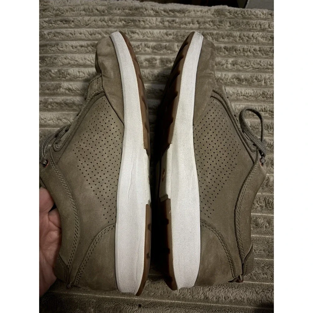 Men's Clarks Unstructured Beige Step Casual Shoes Durable Sole Size 8.5 M